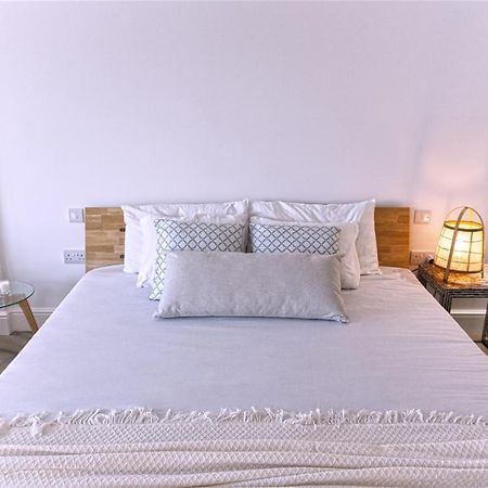 Spectacular Beachfront Duplex On The Mediterranean - Caleta, Catalan Bay Gibraltar Exterior foto