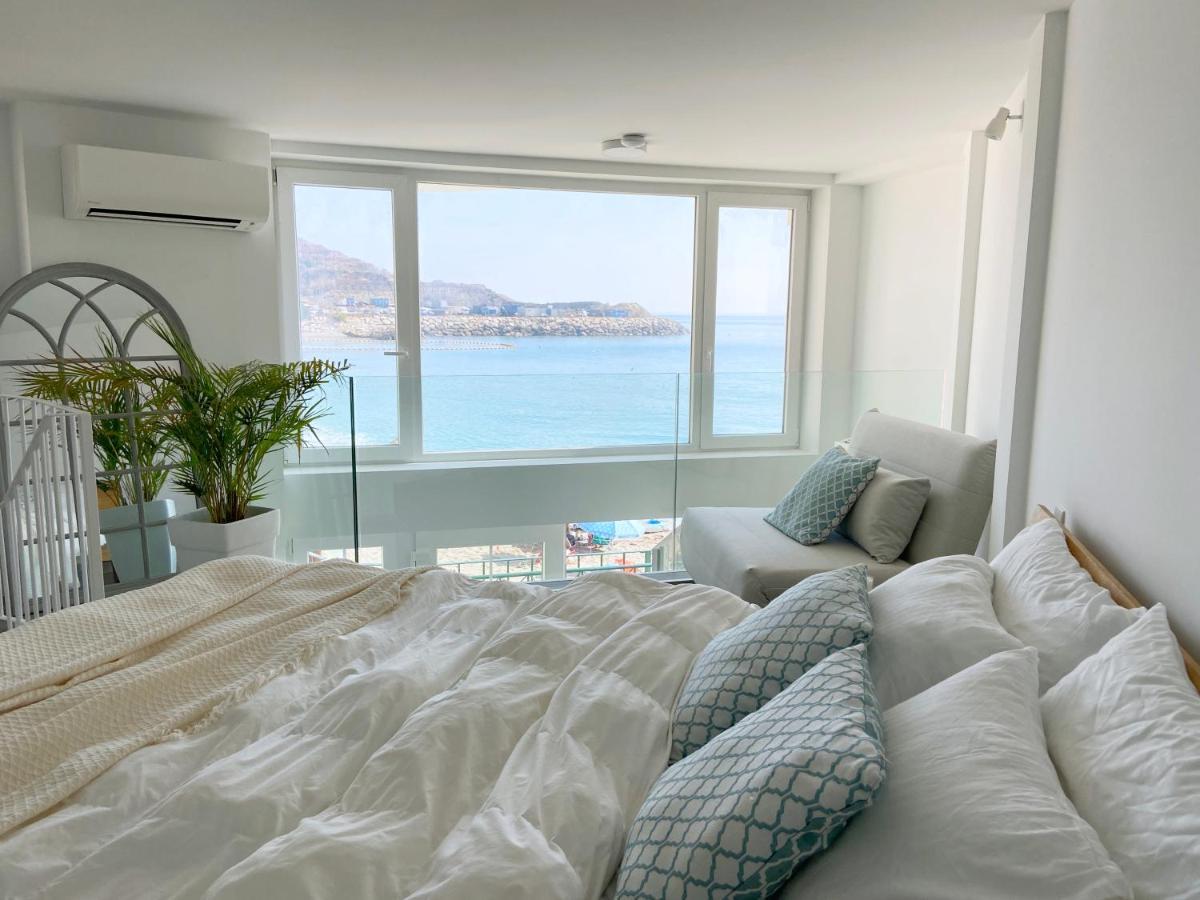 Spectacular Beachfront Duplex On The Mediterranean - Caleta, Catalan Bay Gibraltar Exterior foto